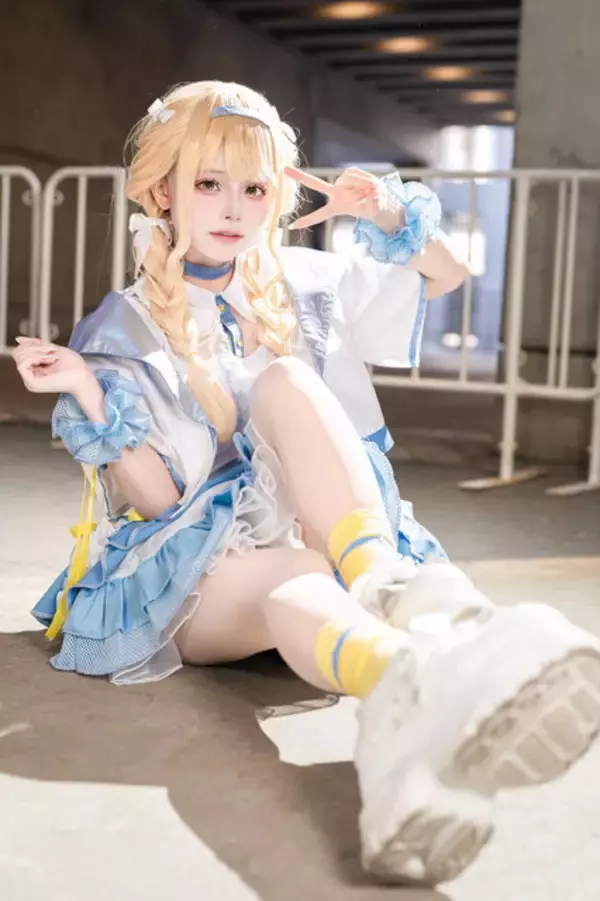 「【コスプレ】褒められて伸びるタイプです！人懐っこい笑顔の『学マス』藤田ことねが応援したくなる可愛さ【写真8枚】」の画像