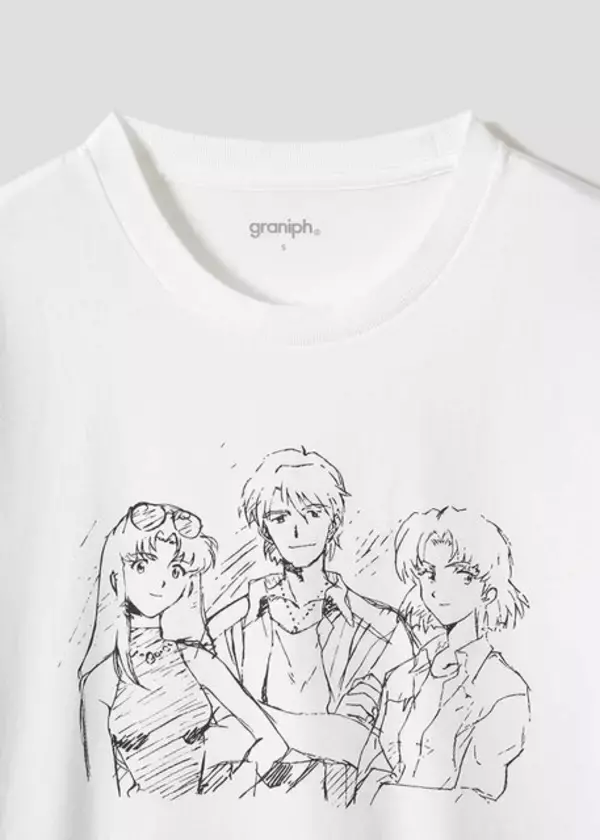 「「エヴァ」×「グラニフ」コラボアパレルがオシャレ！アニメEDイメージの“つづく”刺繡入りTシャツなど、ニヤリとしちゃうデザイン」の画像