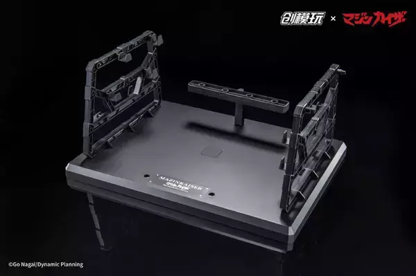 「「マジンカイザー」が合金フレームプラモ化！豊富な武装は合体により、特大サイズの「アルティメットカイザーブレード」へと集約」の画像