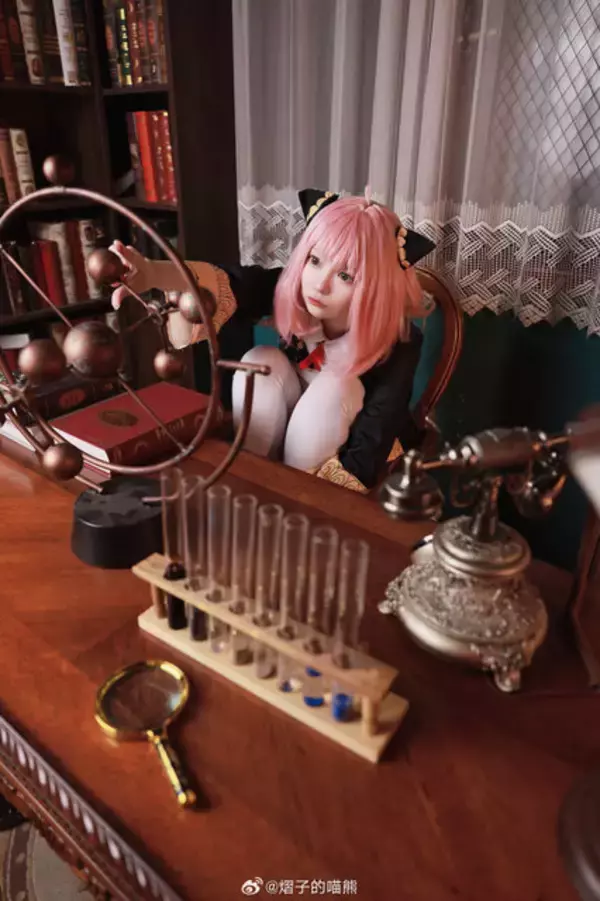 「【ランドセルの日】アーニャ、イリヤ、CCさくら…年齢の壁を感じさせずに再現した小学生キャラコスプレまとめ【写真39枚】」の画像