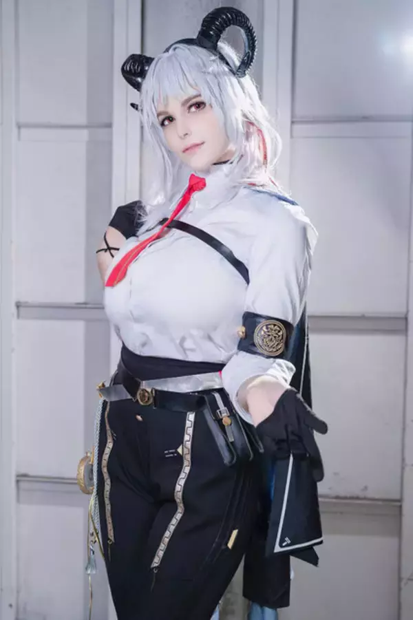 「【コスプレ】脚線美を堪能できるキャラがズラリ！『NIKKE』『ゼンゼロ』などスタイル抜群な「池ハロ」美女レイヤー8選【写真36枚】」の画像