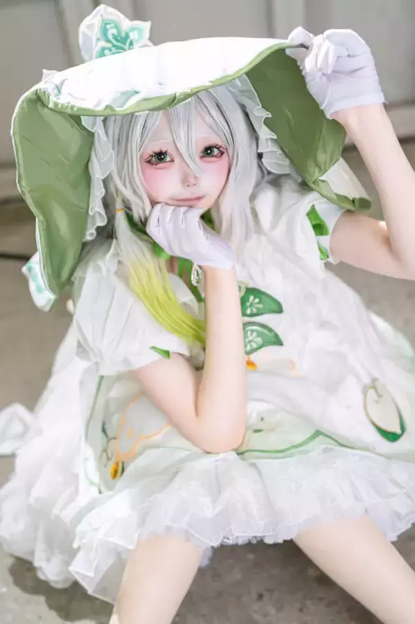 「【コスプレ】脚線美を堪能できるキャラがズラリ！『NIKKE』『ゼンゼロ』などスタイル抜群な「池ハロ」美女レイヤー8選【写真36枚】」の画像