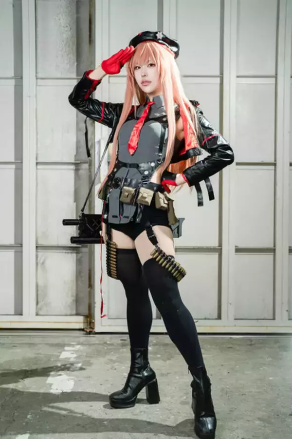「【コスプレ】脚線美を堪能できるキャラがズラリ！『NIKKE』『ゼンゼロ』などスタイル抜群な「池ハロ」美女レイヤー8選【写真36枚】」の画像