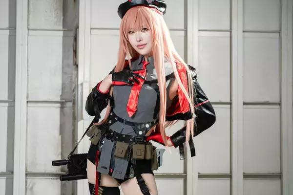 「【コスプレ】脚線美を堪能できるキャラがズラリ！『NIKKE』『ゼンゼロ』などスタイル抜群な「池ハロ」美女レイヤー8選【写真36枚】」の画像