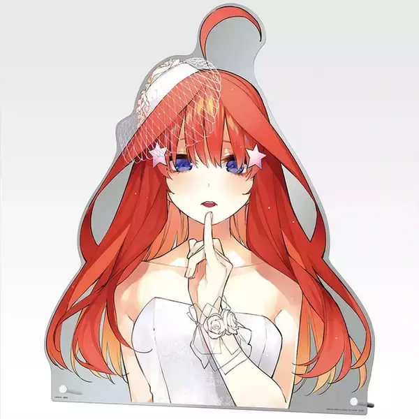 「「五等分の花嫁」 原作イラストの一番くじ全ラインナップ公開！ウェディング姿の大型アクリルボードをはじめ、告白シーンを集めた”愛が溢れるTシャツ”など」の画像