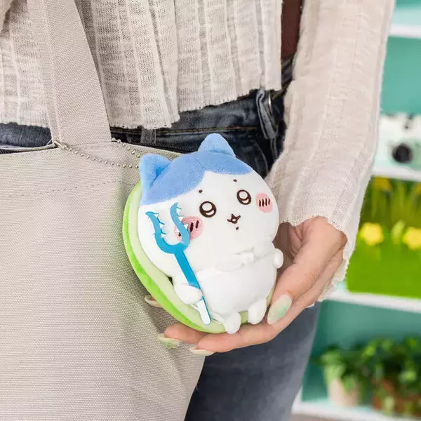 「「ちいかわ」何を引いてもハチワレが当たる！BIGぬいぐるみや「…ってコト！？」のクッションなど、「ハチワレだらけくじ」が可愛い」の画像