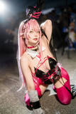 「【コスプレ】キュート＆セクシーなバニーガールが降臨！『NIKKE』ベルベットが曲線美豊かなポージングで魅せる【写真8枚】」の画像2