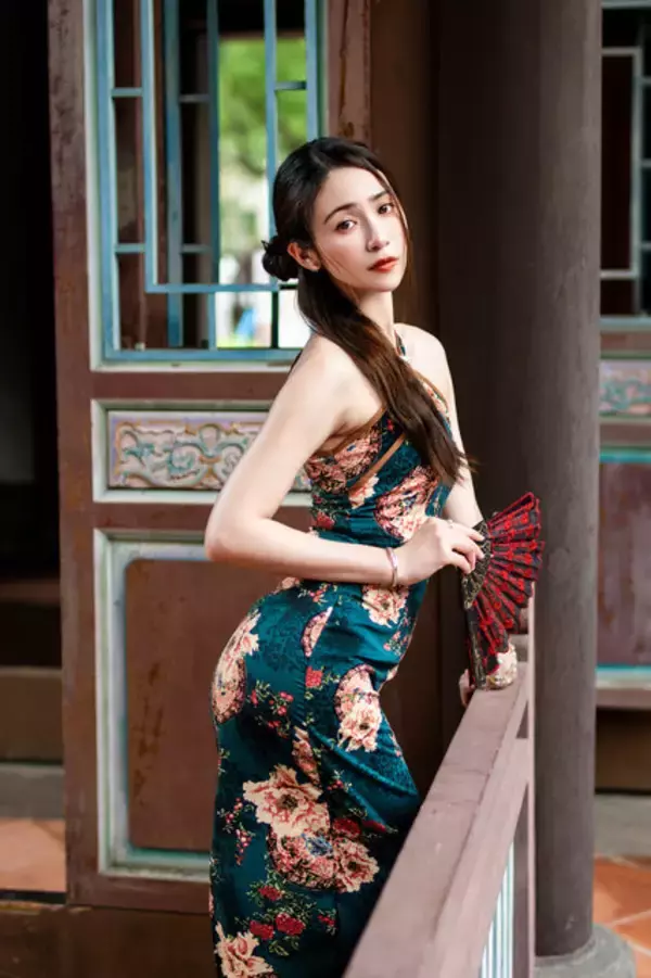「12月19日から写真展「フォクトレンダーで撮る旗袍(チャイナドレス)」が原宿にて開催！台湾美女とともに異国の美に触れる【写真15枚】」の画像