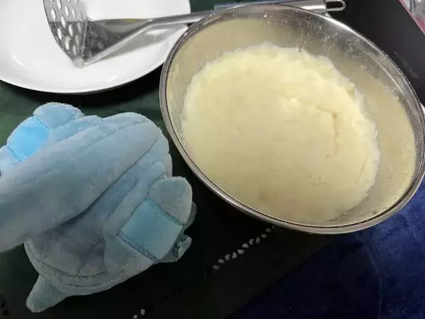 「『ポケモンレジェンズ アルセウス』のイモモチが食べたい！“ヒスイ地方のレシピ”を頼りに作ってみた」の画像