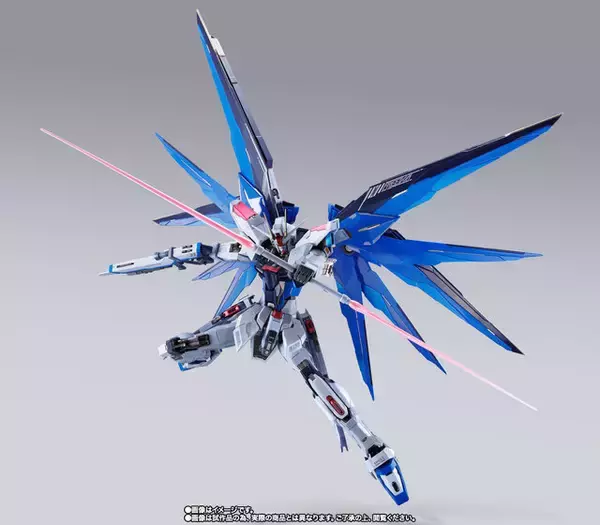 「『ガンダムSEED』フリーダムガンダムが装い新たに「METAL BUILD」で商品化！“雪”がテーマの美しい新カラーに」の画像