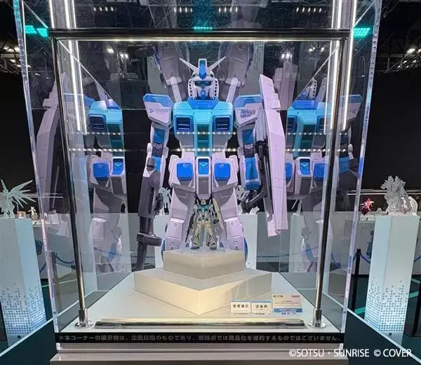 「ホロライブとのコラボ機体「νガンダム×さくらみこ」がMETAL ROBOT魂で立体化！ピンクのファンネルが目を引くサンプル品も展示」の画像