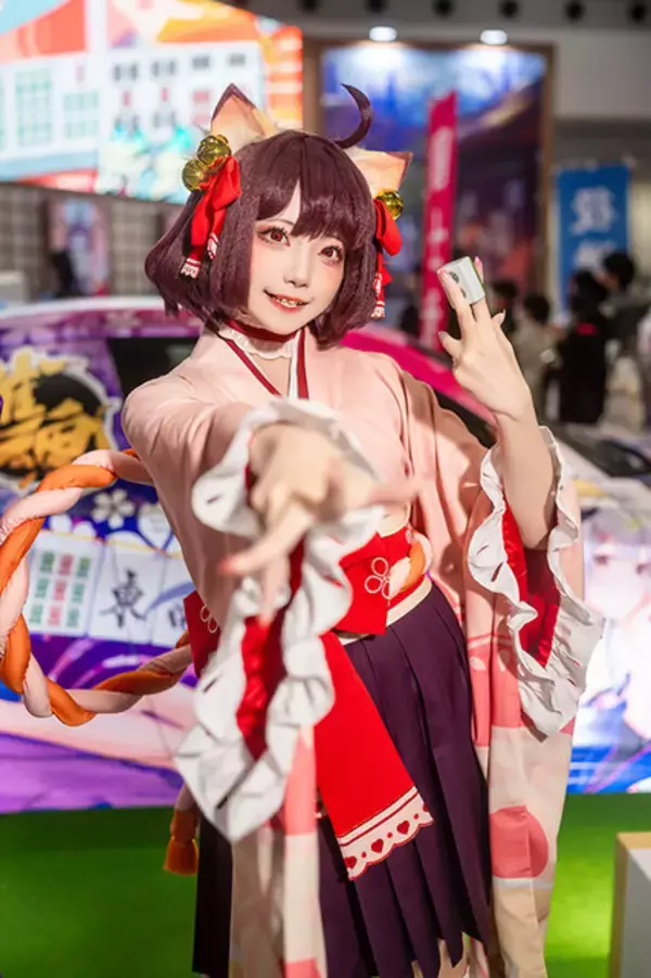 「【コミケ103】中国のネコミミ巫女雀士がはちゃめちゃにキュート！注目の中国コスプレイヤー・花崎Makura【写真の6枚】」の画像
