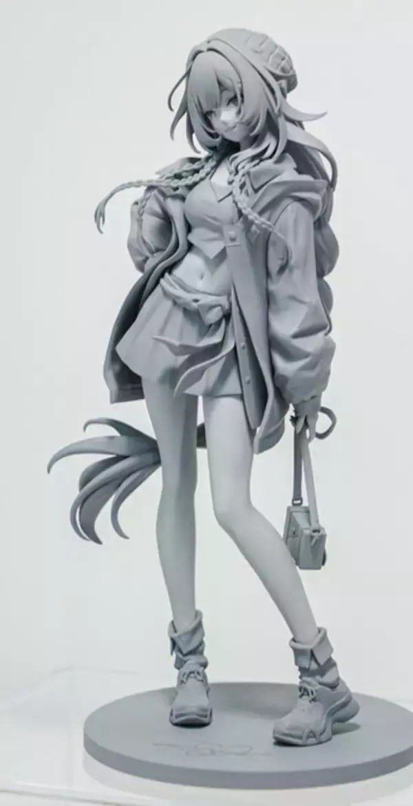 「制服姿が眩しい「ホタル」に抜刀姿の「星見雅」、神秘的な「コロンビーナ」など、HoYoverse作品の人気キャラフィギュアが勢揃い【WF2026冬】」の画像