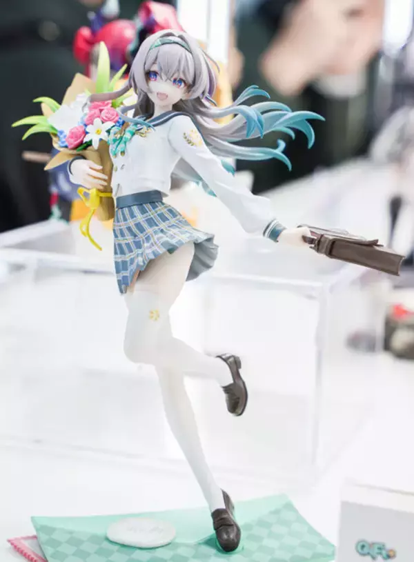 「制服姿が眩しい「ホタル」に抜刀姿の「星見雅」、神秘的な「コロンビーナ」など、HoYoverse作品の人気キャラフィギュアが勢揃い【WF2026冬】」の画像