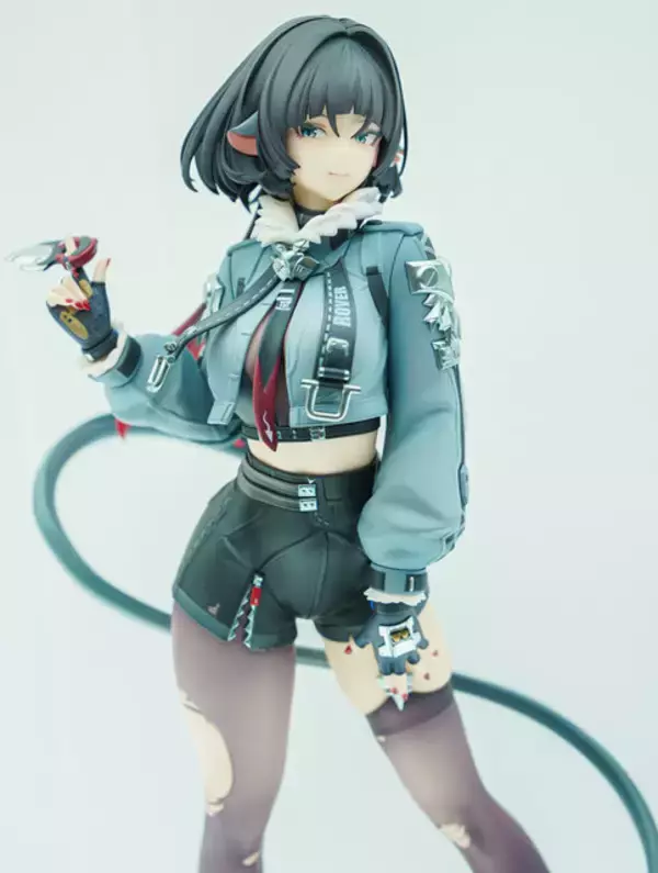 「制服姿が眩しい「ホタル」に抜刀姿の「星見雅」、神秘的な「コロンビーナ」など、HoYoverse作品の人気キャラフィギュアが勢揃い【WF2026冬】」の画像