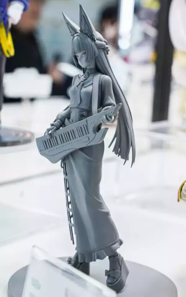 「制服姿が眩しい「ホタル」に抜刀姿の「星見雅」、神秘的な「コロンビーナ」など、HoYoverse作品の人気キャラフィギュアが勢揃い【WF2026冬】」の画像