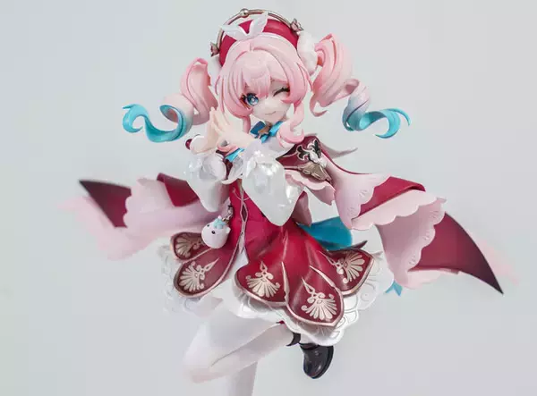 「制服姿が眩しい「ホタル」に抜刀姿の「星見雅」、神秘的な「コロンビーナ」など、HoYoverse作品の人気キャラフィギュアが勢揃い【WF2026冬】」の画像