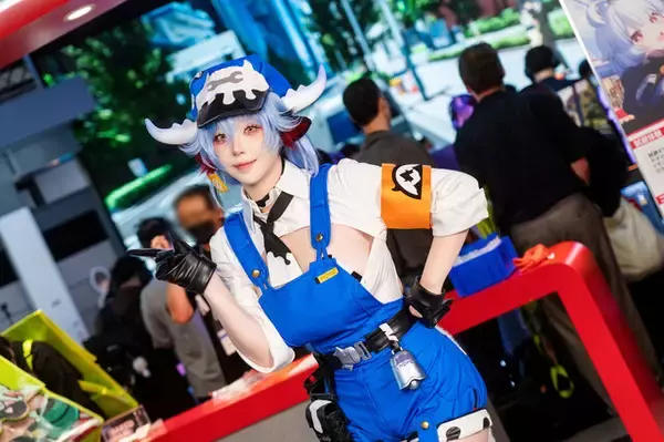 「【コスプレ】まるでフィギュアのような異次元ボディが素晴らしい！『無限大ANANTA』の牛乳配達屋さんが綺麗すぎた【写真8枚】」の画像