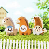 「「ちいかわ」たちが入れ替わってる！？馬を被ったうさぎのマスコットなど、ユニークな新商品が本日1月9日11時より発売」の画像4