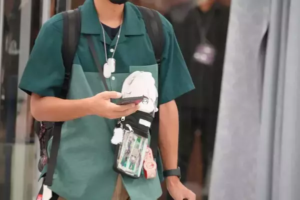 「ホロライブ・獅白ぼたんがファンと共にギネス世界記録に挑戦―YAGOOも駆けつけ「パッケージ入り食品で作った最大の文章」記録を大きく塗り替える【イベントレポート】」の画像