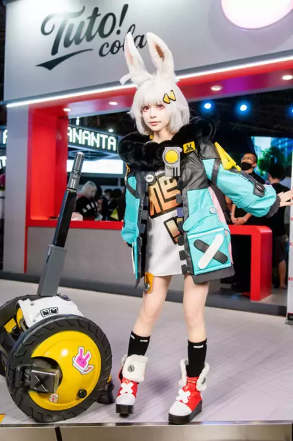 「【コスプレ】ウサ耳×ショーパンの美脚が可愛すぎ！『無限大ANANTA』 タフェーのくりくりな瞳に吸い込まれそう【写真8枚】」の画像