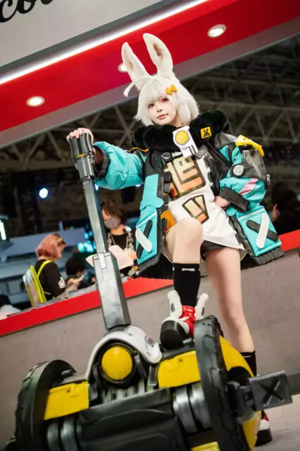 「【コスプレ】ウサ耳×ショーパンの美脚が可愛すぎ！『無限大ANANTA』 タフェーのくりくりな瞳に吸い込まれそう【写真8枚】」の画像