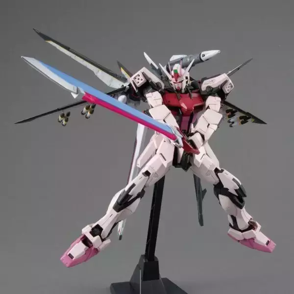 「プレバンにてガンプラ7商品が再販！多彩なギミックを搭載した「MG 1/100 ストライクルージュ オオトリ装備 Ver.RM」など」の画像
