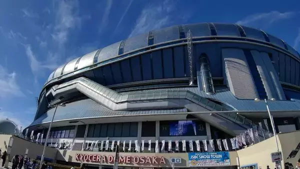 「『アイマス』合同ライブ「MOIW2025」に“アイ”が集まる！「のぼり」や「痛車」など会場周辺施策をレポート」の画像