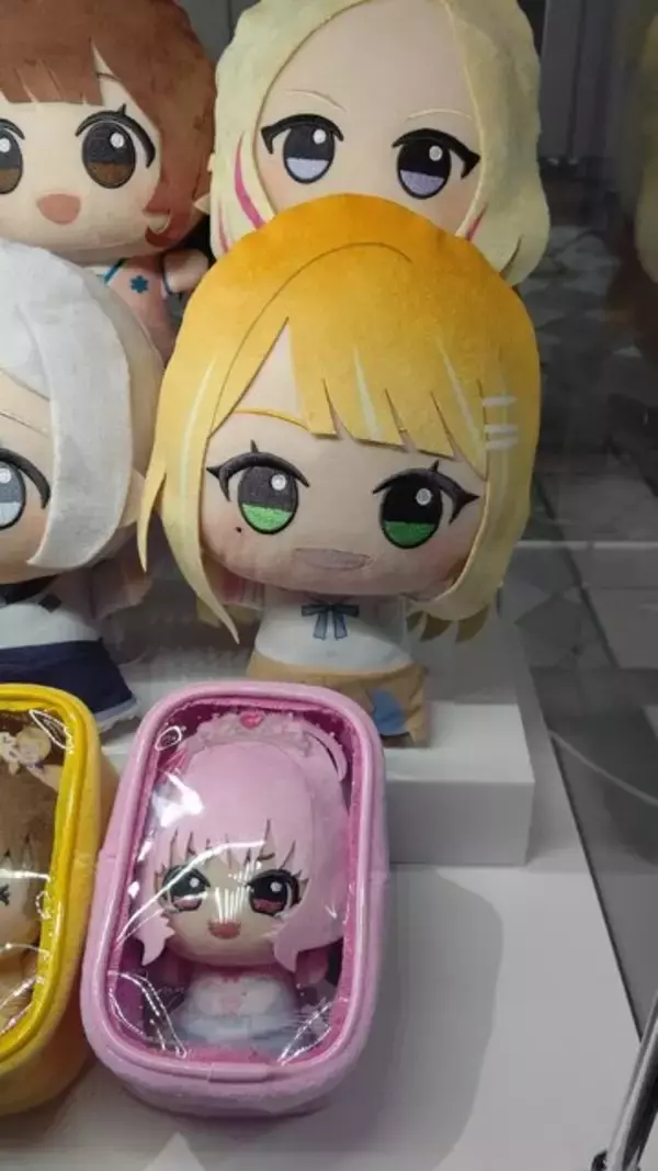 「『アイマス』合同ライブ「MOIW2025」に“アイ”が集まる！「のぼり」や「痛車」など会場周辺施策をレポート」の画像