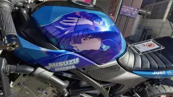 「『アイマス』合同ライブ「MOIW2025」に“アイ”が集まる！「のぼり」や「痛車」など会場周辺施策をレポート」の画像