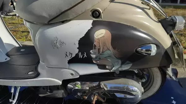 「『アイマス』合同ライブ「MOIW2025」に“アイ”が集まる！「のぼり」や「痛車」など会場周辺施策をレポート」の画像