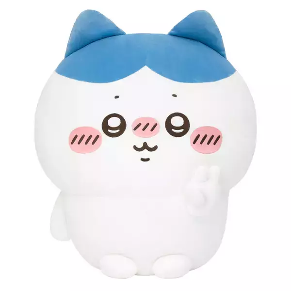 「「ちいかわ」何を引いてもハチワレが当たる「ハチワレだらけくじ」が可愛い！BIGぬいぐるみや「…ってコト！？」のクッションなどがズラリ」の画像