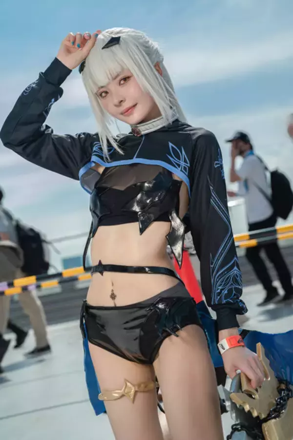 「【コスプレ】まるでフィギュア！くびれたウエストにスラリとしたプロポーションが美しい『FGO』の「メリュジーヌ」レイヤーに熱視線【写真9枚】」の画像