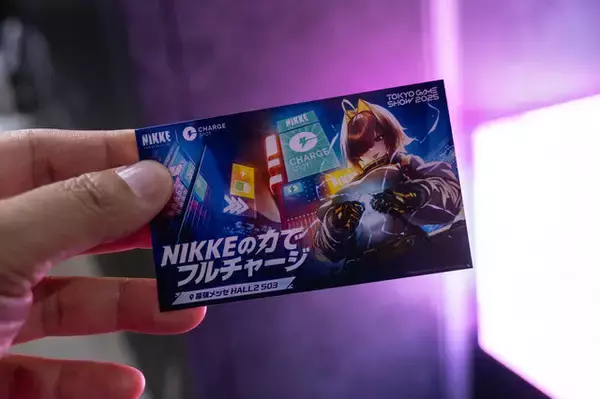 「【コスプレ】ミニスカドレスが可愛い『NIKKE』ドロシーの新人美少女レイヤーに密着！TGS2025でリアル10連ガチャにチャレンジ【写真16枚】」の画像