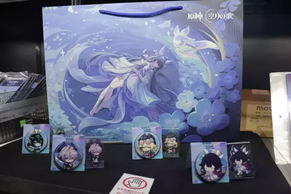 「『原神』Luna IV記念オフイベ「月の在処へ」が東急歌舞伎町タワーで開催！コロンビーナのコスプレ、会場限定グッズ、周遊スタンプラリーなど盛り上がる現地をレポート」の画像