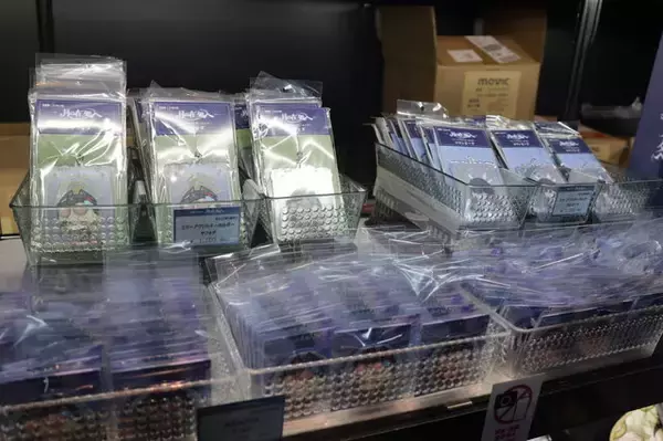 「『原神』Luna IV記念オフイベ「月の在処へ」が東急歌舞伎町タワーで開催！コロンビーナのコスプレ、会場限定グッズ、周遊スタンプラリーなど盛り上がる現地をレポート」の画像