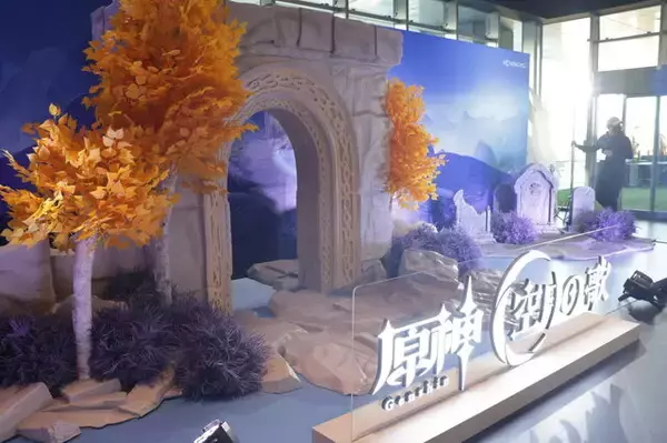 「『原神』Luna IV記念オフイベ「月の在処へ」が東急歌舞伎町タワーで開催！コロンビーナのコスプレ、会場限定グッズ、周遊スタンプラリーなど盛り上がる現地をレポート」の画像