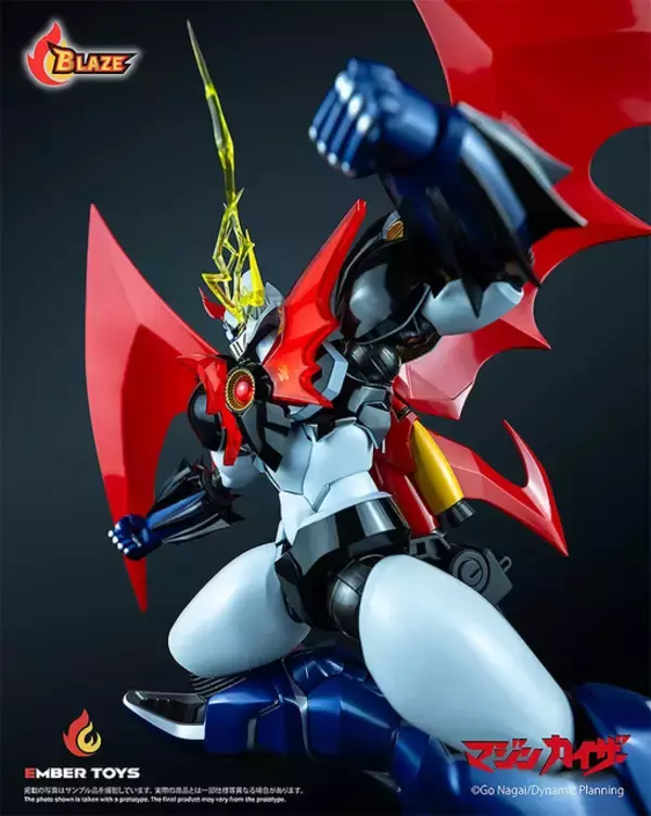 「革新のダブルギミック！「BLAZE マジンカイザー（オリジナル版）」アクションフィギュアが予約開始ー電動回転、発光演出が可能」の画像