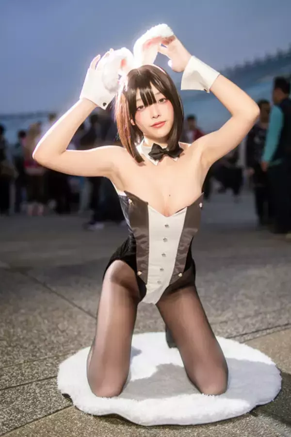「【コスプレ】腰ほっそ！足なっが！台湾バニーガールの美脚が黒ストッキング×ハイヒールで映えまくる【写真8枚】」の画像