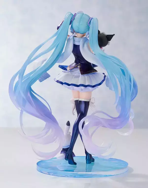 「「雪ミク」×「クロミ」フィギュアが幻想的！ツインテールにはクリアパーツを採用、予約締切迫る」の画像