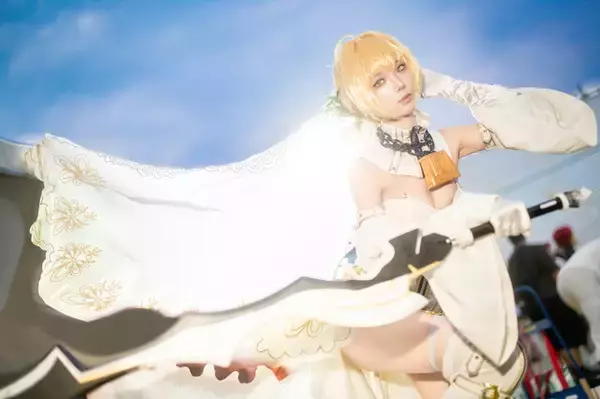 「【コスプレ】『FGO』ネロの”花嫁姿”が神秘的！まるでフィギュアのような美スタイルで存在感を放つ台湾美女レイヤー【写真8枚】」の画像