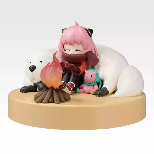 「「SPY×FAMILY」新作一番くじをオンラインで！アーニャ＆ボンドの焚火ライトフィギュアに癒される…」の画像