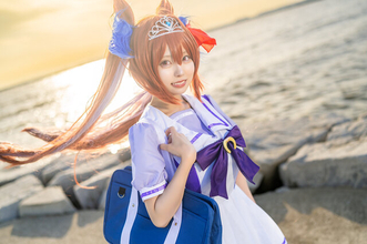 次世代の美少女コスプレイヤーと海辺デート！？『ウマ娘』ダイワスカーレットが、フレッシュ感満載【写真10枚】