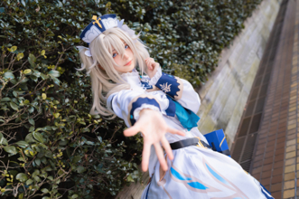 【コスプレ】『原神』バーバラの目を見張るほどの透明感！ 注目レイヤー・山田叶夢【写真8枚】