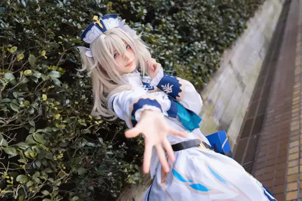 【コスプレ】『原神』バーバラの目を見張るほどの透明感！ 注目レイヤー・山田叶夢【写真8枚】