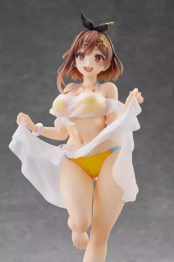 「パレオから魅せる健康的な太もも！「ライザ 」水着ver.フィギュアが予約受付開始ートリダモノ氏が描くプロポーションを見事に立体化」の画像