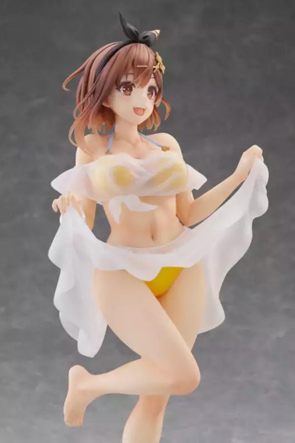 「パレオから魅せる健康的な太もも！「ライザ 」水着ver.フィギュアが予約受付開始ートリダモノ氏が描くプロポーションを見事に立体化」の画像