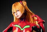 「【コスプレ】「エヴァ」アスカのピチテカでしなやかな曲線美！ラバースーツを愛する博多美女が目指す到達点【写真10枚】」の画像1