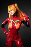 「【コスプレ】「エヴァ」アスカのピチテカでしなやかな曲線美！ラバースーツを愛する博多美女が目指す到達点【写真10枚】」の画像7