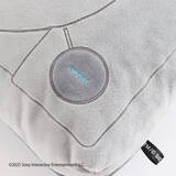 「初代プレステのクッションが順次発売！『ASTRO BOT』チャームは持ち歩けて、リストレストとして活用可能」の画像3